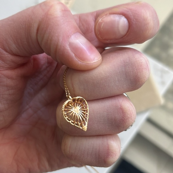 Gold heart pendant necklace - Picture 5 of 5